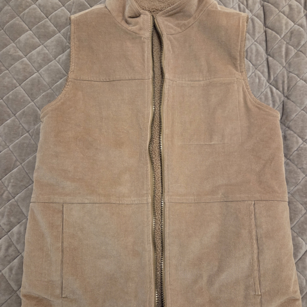 Goumi Tan Corduroy Vest